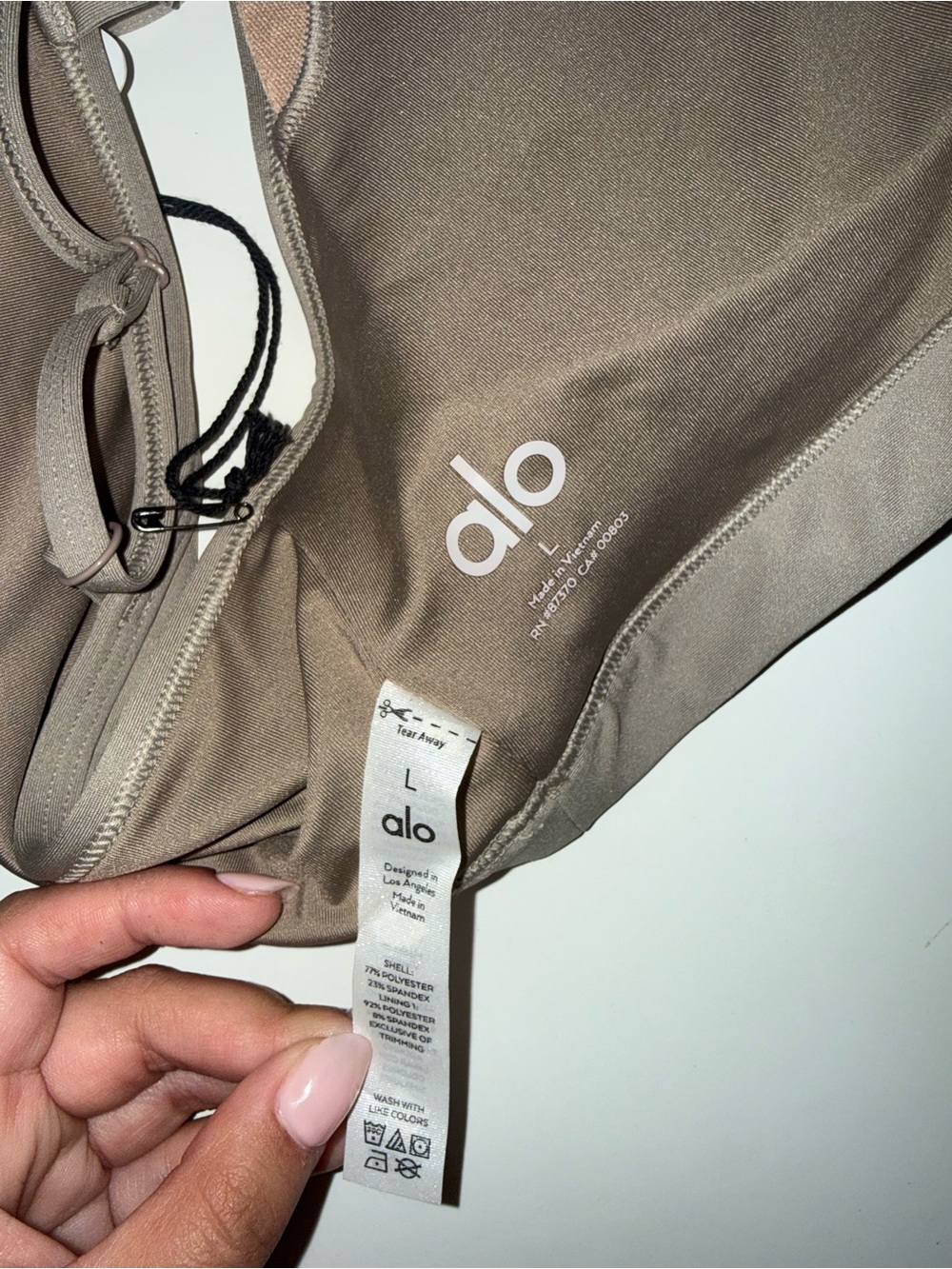 ALO Yoga Airlift Intrigue Bra in Gravel Scoop Bralette with Thin Straps - Picture 6 of 6